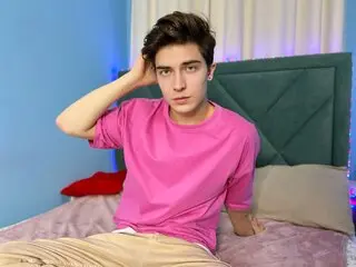 AciDrop webcam shows cunt