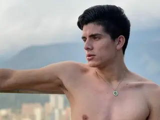 AdamSelvis jasmine online live