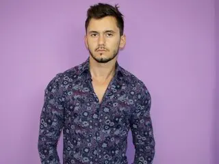 AdonisStud pics livesex live