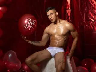 AdrianRaee pics ass online