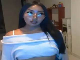 AlejaBonny webcam ass pics