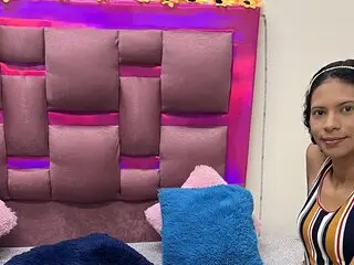 AlexandraCoir cunt free cam
