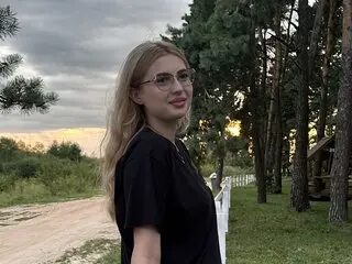 AliceDee ass toy pics