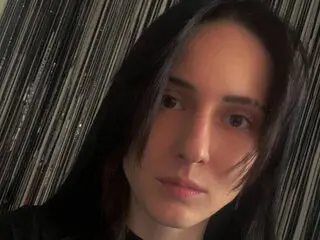 AliceTessa real real toy