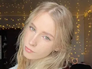 AmilySunray nude webcam real