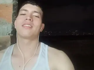 AndrewsBlue live live camshow