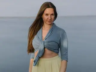AnnetteRoberts cam cunt fuck