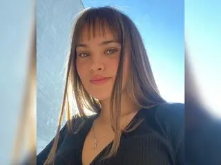 BellaCunningham online anal recorded