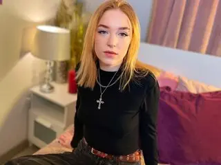 BetsyCur webcam jasmin free