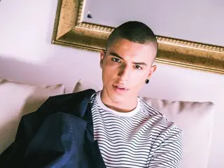 ColinPens live shows webcam
