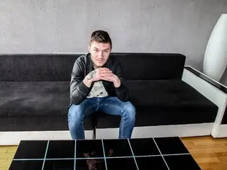 EricTaylor online shows ass