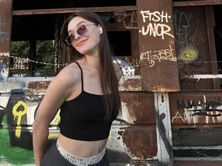 EvaLi shows real show