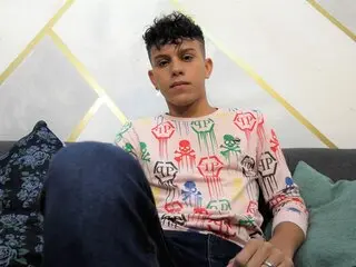 FrancisAdams cam webcam show