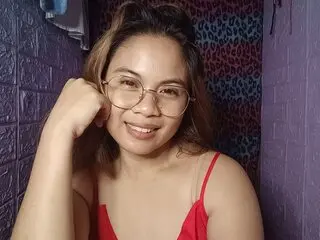 HannahZumera online shows video