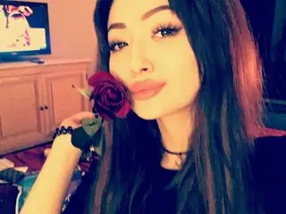 IsittaSmith private livejasmine show