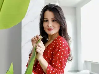 IssieYu cam ass cam