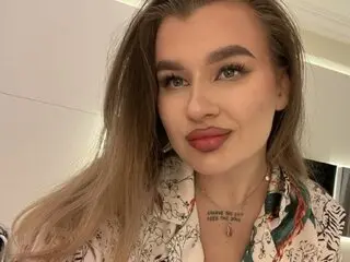 JoanneMoore show real livejasmin.com