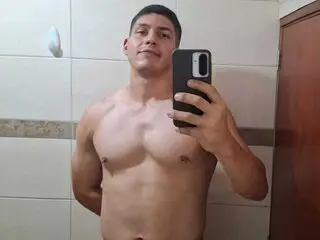 JohnnyRuis show real live