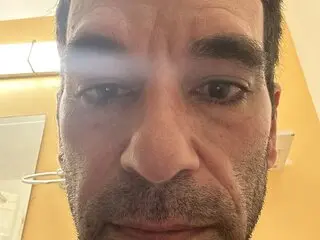 JohnnySinatra shows cunt show