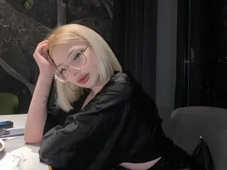JuliaBase ass pics hd