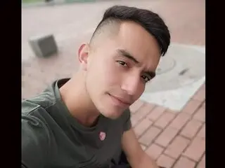 JulyanCarter live shows toy