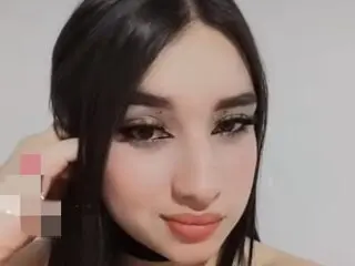 KellaAlvarez shows ass private
