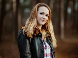 KellyCapwell hd live live