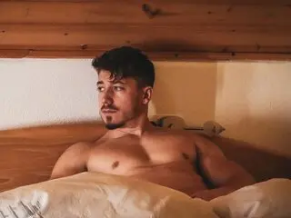 LarsNoah shows private live