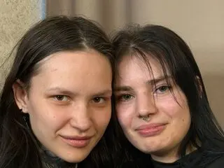MaryettaAndKenia live video webcam