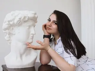 MiaTurnel show show webcam