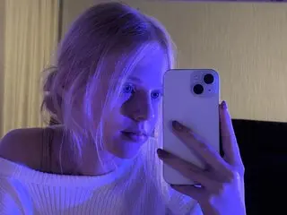 MimiLewis ass live pics