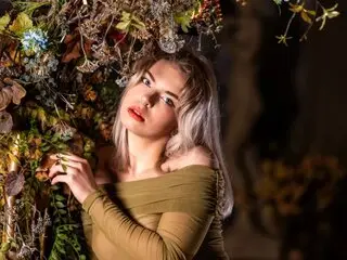 MinminMist nude video livejasmin