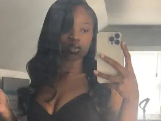 Nanathereaderr cam webcam live
