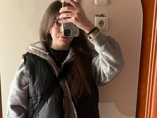 NicoleInfinit live online cam
