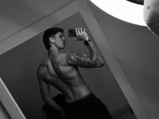 OliverBeneth cam live lj