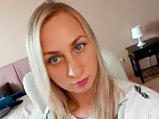 PhebeShaw livejasmine show cam