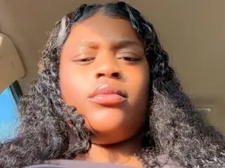 PrettyNThick shows real show