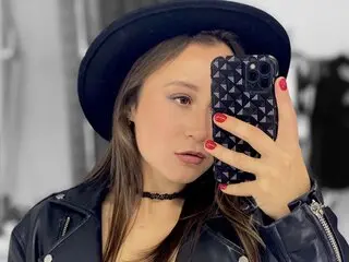 VictoriaTorn live private cam